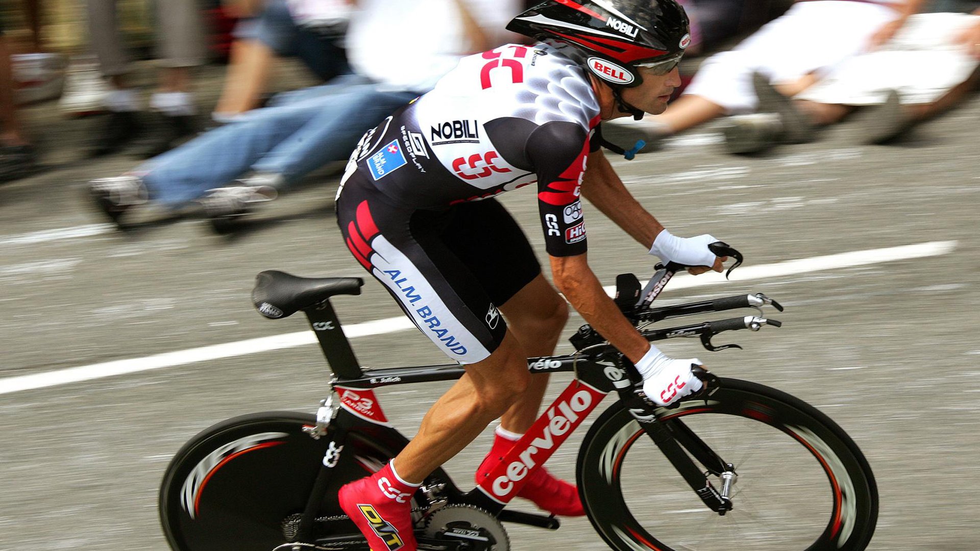 姆巴佩爆发引领新时代，AC米兰战术革新完胜莱比锡红牛